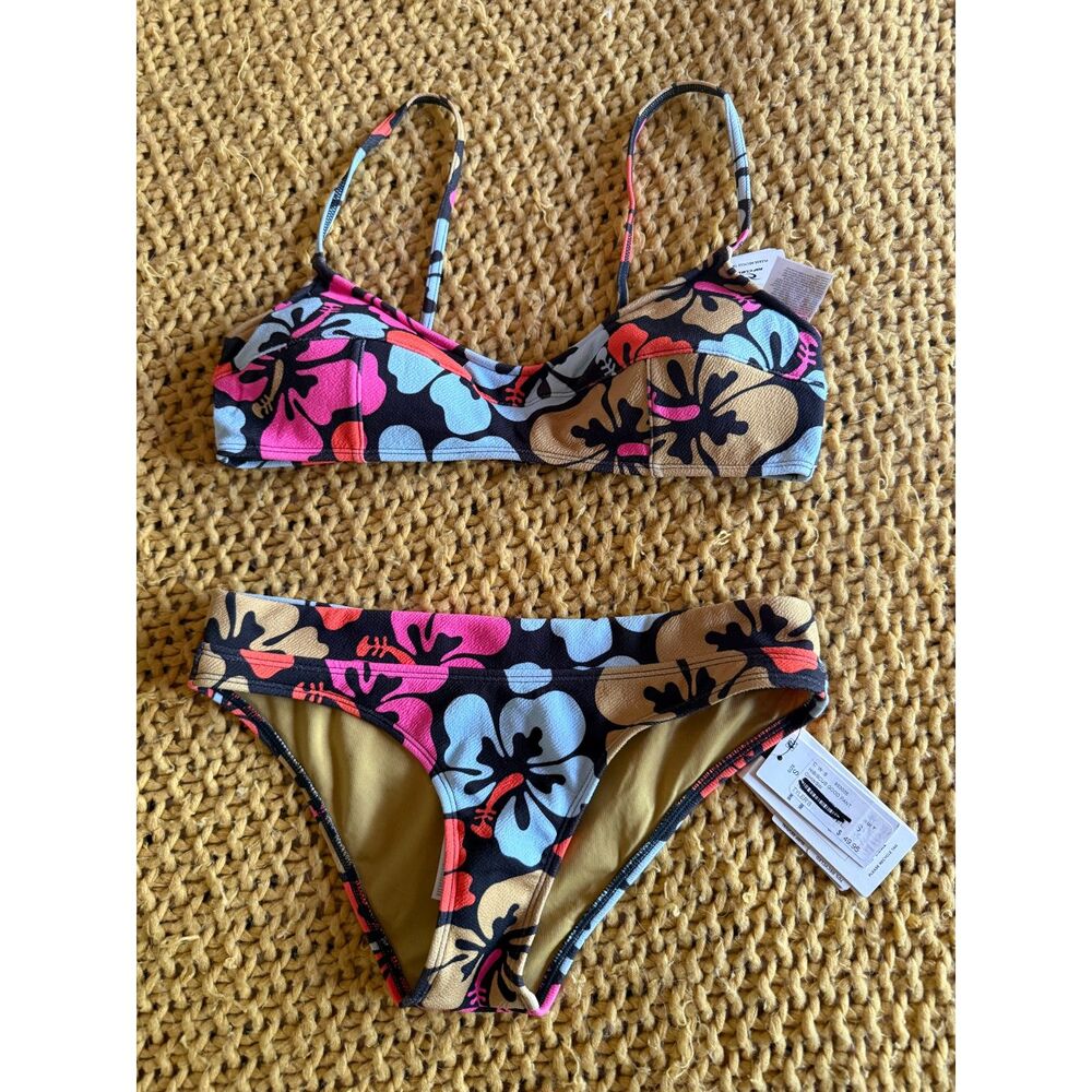 NWT Rip Curl Bikini (M top and S bottom)